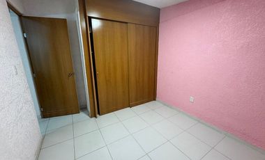 Casa de 100 m² con 3 recámaras, en renta en Viveros del Valle, Tlalnepantla