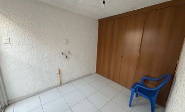 Casa de 100 m² con 3 recámaras, en renta en Viveros del Valle, Tlalnepantla