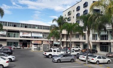 LOCAL COMERCIAL EN RENTA EN PB JARDINES DE LA HACIENDA