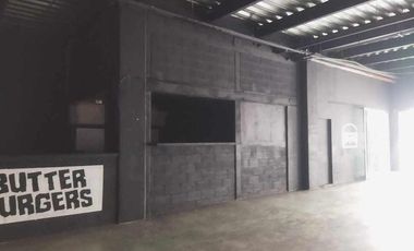 LOCAL COMERCIAL EN RENTA EN PB JARDINES DE LA HACIENDA