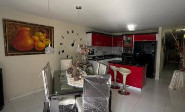 CASA CON TERRAZA EN VENTA AL NORTE DE CALI - BARRIO EL TRÉBOL