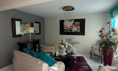 CASA CON TERRAZA EN VENTA AL NORTE DE CALI - BARRIO EL TRÉBOL