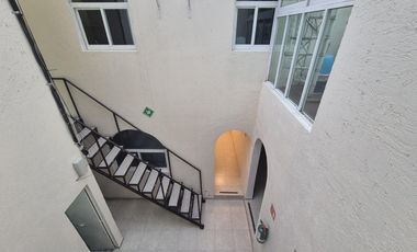 Excepcional Casa Habitación Adaptada para Oficinas en Venta