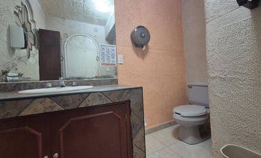 Excepcional Casa Habitación Adaptada para Oficinas en Venta