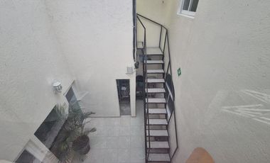 Excepcional Casa Habitación Adaptada para Oficinas en Venta