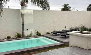 CASA EN VENTA EN CERRADA DE SIENNA CERCA DE LA CIUDAD INFANTIL