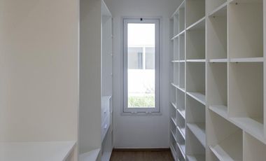 Casa en venta con renta - Barrio San Simon, Canning