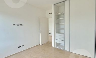 Casa en venta con renta - Barrio San Simon, Canning