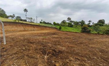 Vendo o permuto Lote con escritura propia e Independiente en Pereira