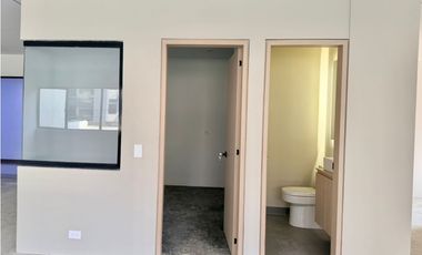 ARRIENDO OFICINA - ChicóNorte, 1 baño, 98mts, 4.8M + Admin
