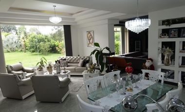 Casa campestre amoblada en arriendo sector Aeropuerto