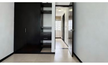 Casa remodelada de dos pisos en venta | Plaza Campestre - Palmira