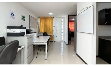 Casa remodelada de dos pisos en venta | Plaza Campestre - Palmira