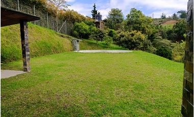 Arriendo finca nueva en parcelación en La Ceja