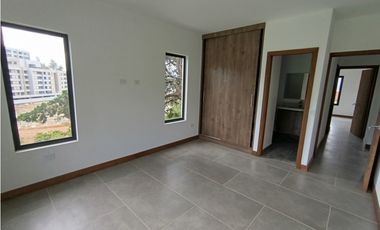Arriendo finca nueva en parcelación en La Ceja