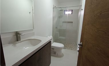 Arriendo finca nueva en parcelación en La Ceja