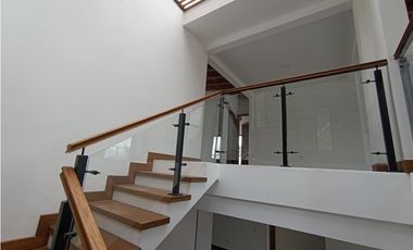 Arriendo finca nueva en parcelación en La Ceja