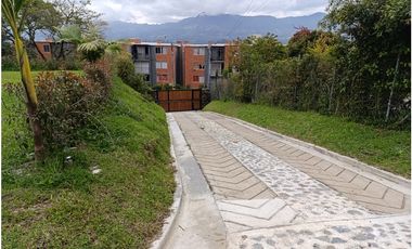 Arriendo finca nueva en parcelación en La Ceja