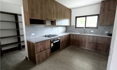 Arriendo finca nueva en parcelación en La Ceja