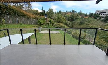 Arriendo finca nueva en parcelación en La Ceja
