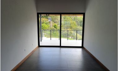 Arriendo finca nueva en parcelación en La Ceja