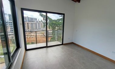 Arriendo finca nueva en parcelación en La Ceja