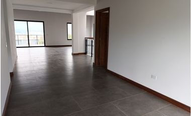 Arriendo finca nueva en parcelación en La Ceja