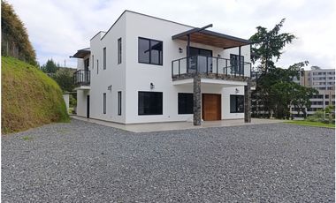 Arriendo finca nueva en parcelación en La Ceja