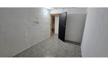 Se vende propiedad con 2 casas independientes // san miguelito YD