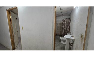 Se vende propiedad con 2 casas independientes // san miguelito YD