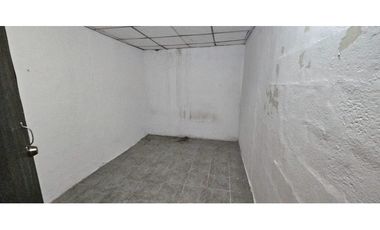 Se vende propiedad con 2 casas independientes // san miguelito YD