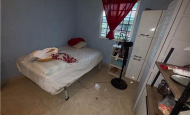 SE VENDE CASA EN SAN CARLOS SAN JOSE DE 500M CON 2 HABITACIÓN Y PATIO