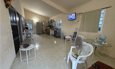 SE VENDE CASA EN SAN CARLOS SAN JOSE DE 500M CON 2 HABITACIÓN Y PATIO