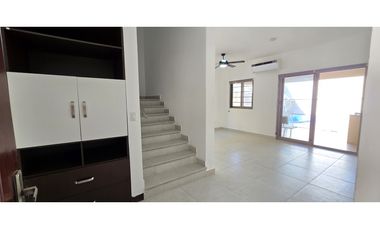 Casa en alquiler en Woodlands – Panamá Pacífico