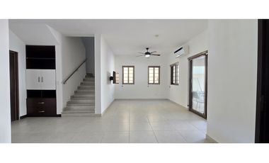 Casa en alquiler en Woodlands – Panamá Pacífico