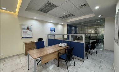 Se alquila local comercial en Vía España (Parque Lefevre)