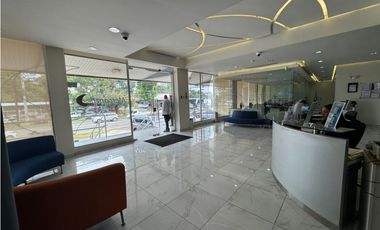 Se alquila local comercial en Vía España (Parque Lefevre)