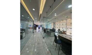 Se alquila local comercial en Vía España (Parque Lefevre)