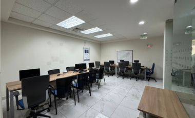 Se alquila local comercial en Vía España (Parque Lefevre)