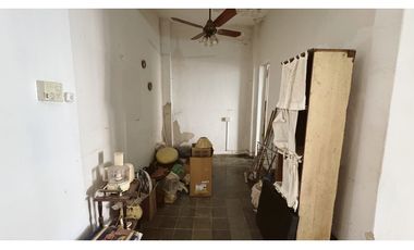 Venta Casa 2 dormis con cochera calle Alem a Reciclar