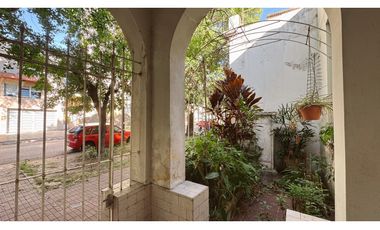 Venta Casa 2 dormis con cochera calle Alem a Reciclar