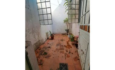 Venta Casa 2 dormis con cochera calle Alem a Reciclar