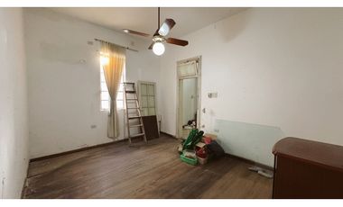 Venta Casa 2 dormis con cochera calle Alem a Reciclar