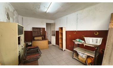 Venta Casa 2 dormis con cochera calle Alem a Reciclar