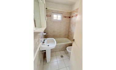Departamento 3 amb. con balcón y cochera - Laprida y Dorrego