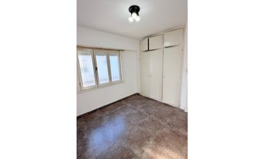 Departamento 3 amb. con balcón y cochera - Laprida y Dorrego