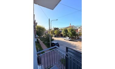 Departamento 3 amb. con balcón y cochera - Laprida y Dorrego