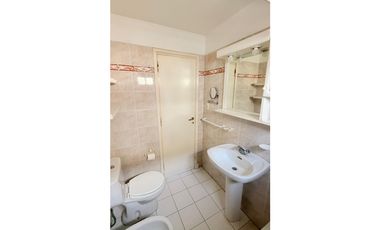 Departamento 3 amb. con balcón y cochera - Laprida y Dorrego