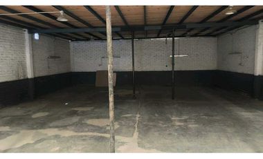 Alquiler de depósito 220M2 San Martín 353 Tunuyá.Ideal logística