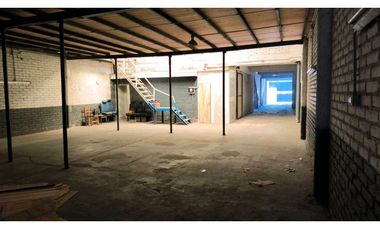 Alquiler de depósito 220M2 San Martín 353 Tunuyá.Ideal logística